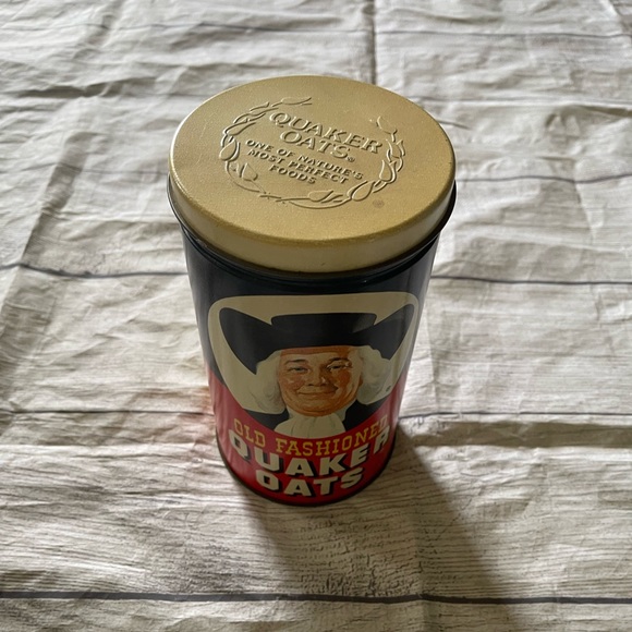 Vintage Quaker Oats canister - Picture 2 of 5
